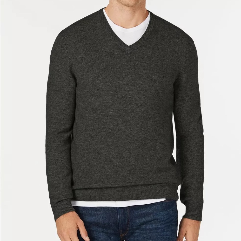 NWT Club Room Cashmere V-neck Sweater - Size M